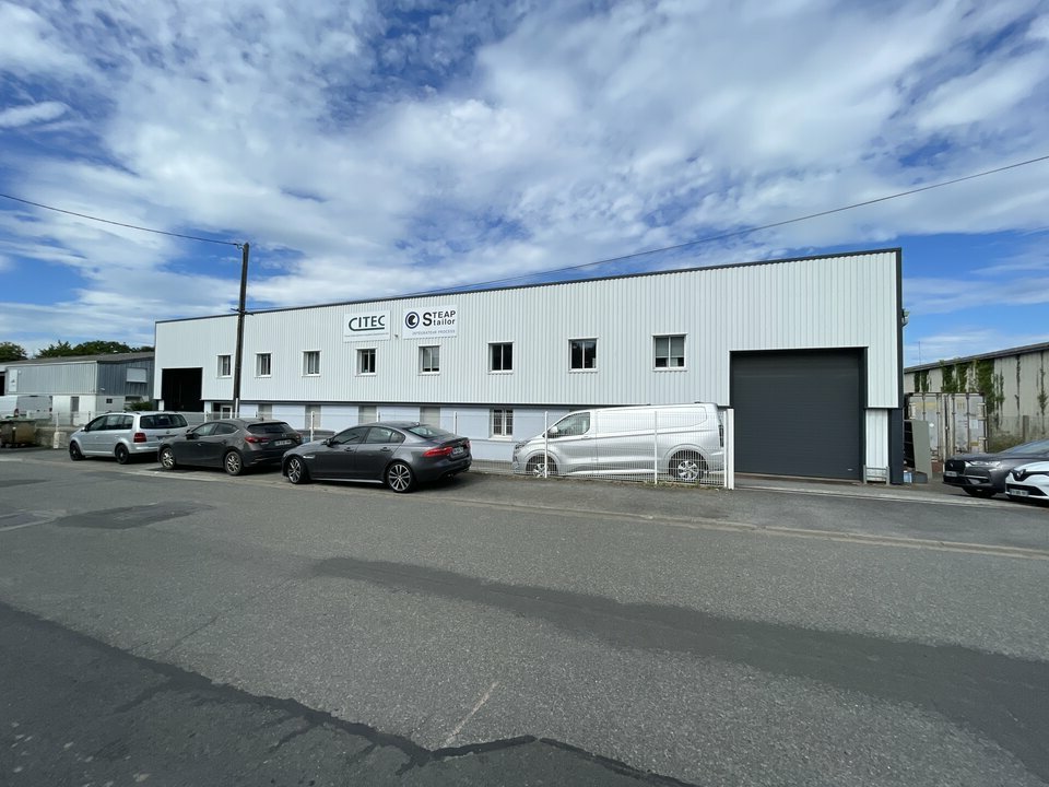 Local d'activites  - CESSON SEVIGNE (35.7239) - 15