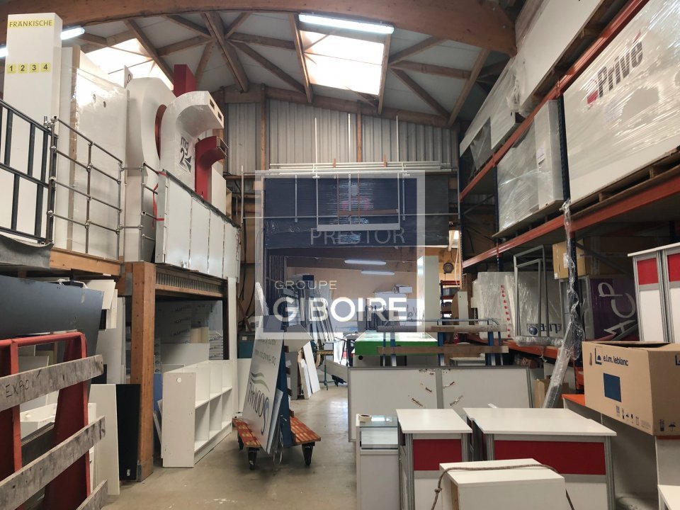 Local d'activites  - SERVON SUR VILAINE (35.3904) - 3
