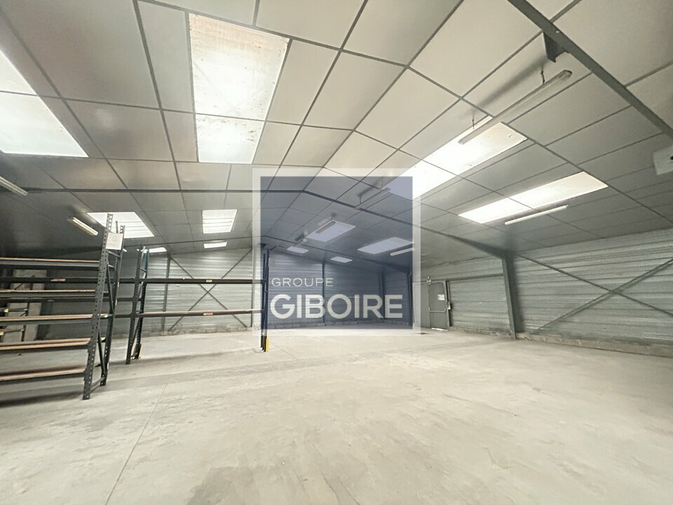 Local d'activites  - CESSON-SVIGN (35.7332) - 5