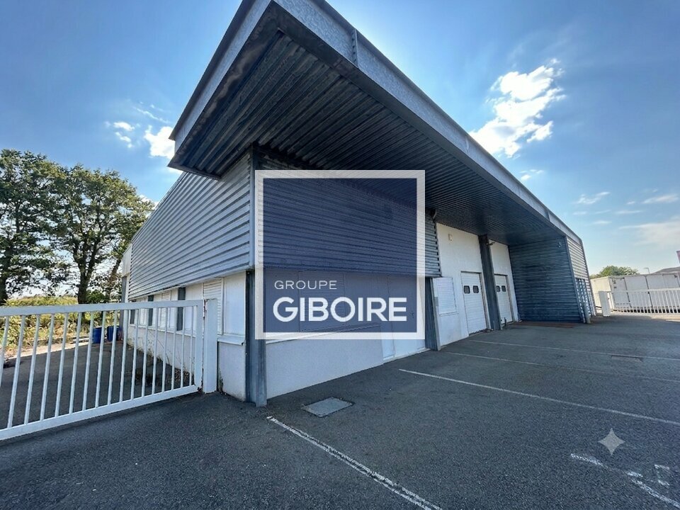Local d'activites  - SAINT-JACQUES-DE-LA-LANDE (35.7262) - 3