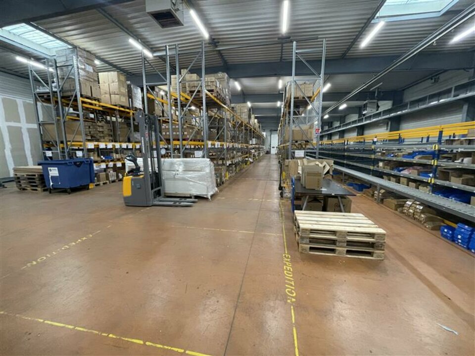 Local d'activites  - HAUTE GOULAINE (44.019043) - 12