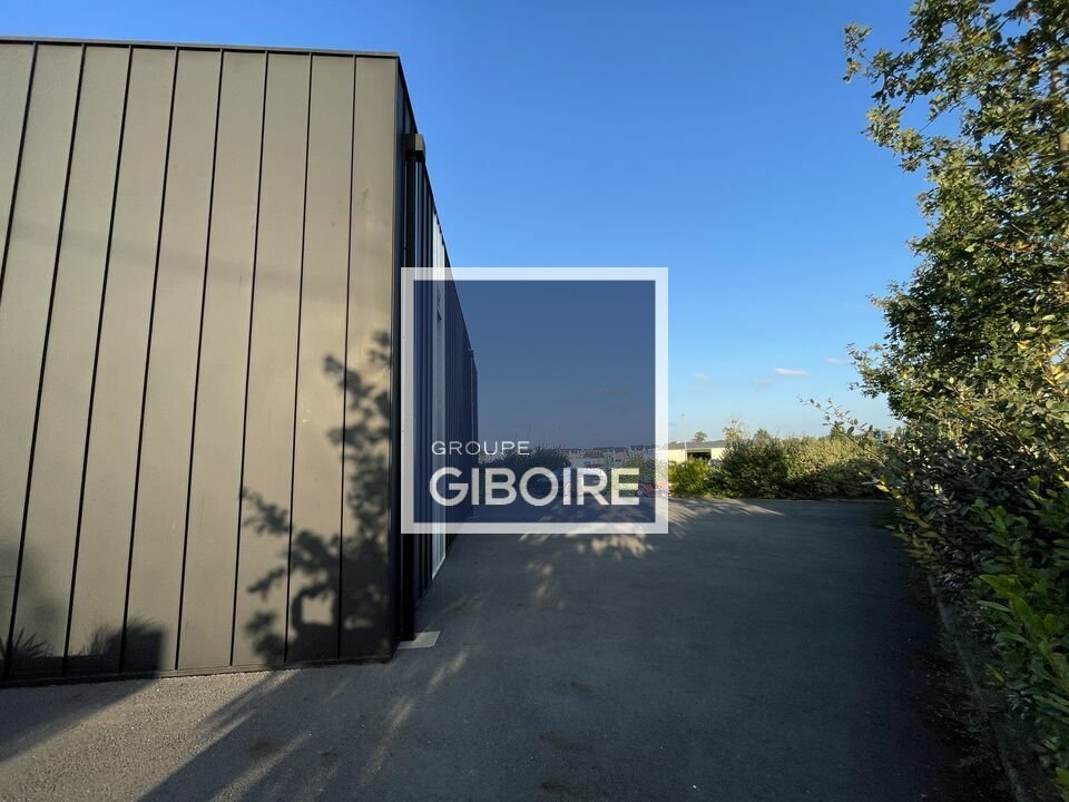 Local d'activites  - CINTRE (35.6943) - 6