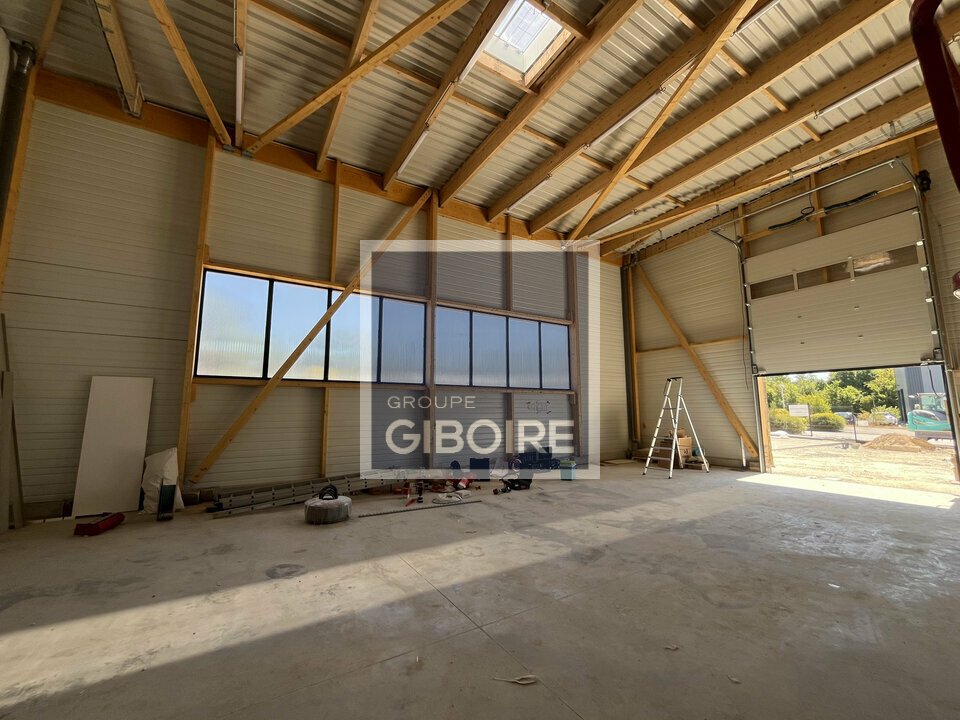 Local d'activites  - GUICHEN (35.6773) - 5