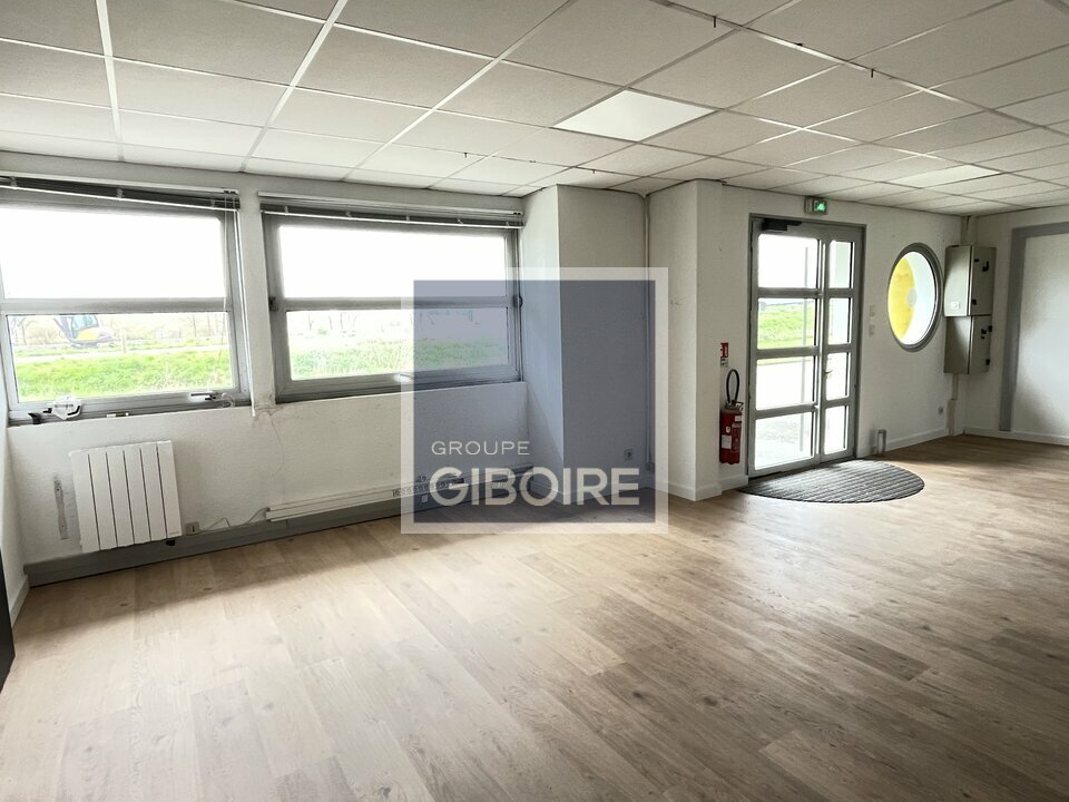Local d'activites  - SERVON-SUR-VILAINE (35.6833) - 6