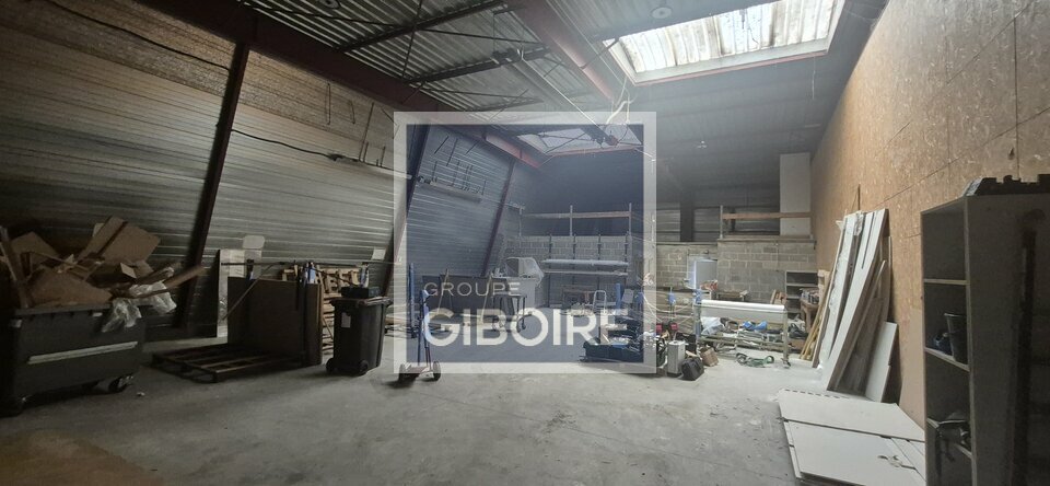 Local d'activites  - SERVON-SUR-VILAINE (35.6833) - 3