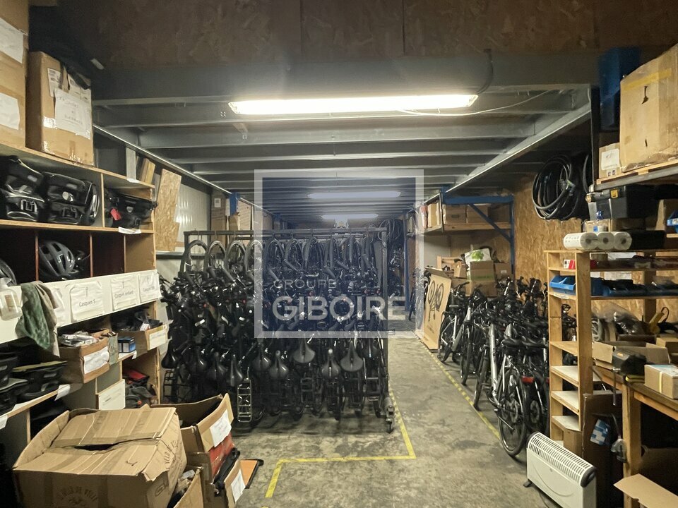 Local d'activites  - ACIGNE (35.6696) - 3