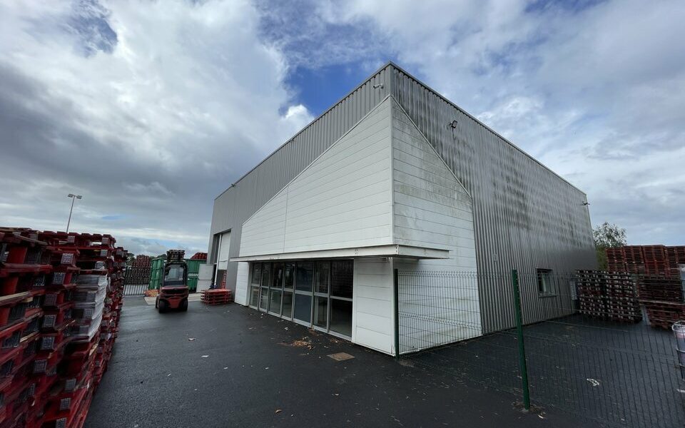 Local d'activites  - GRAND-FOUGERAY (35.6836) - vue principale