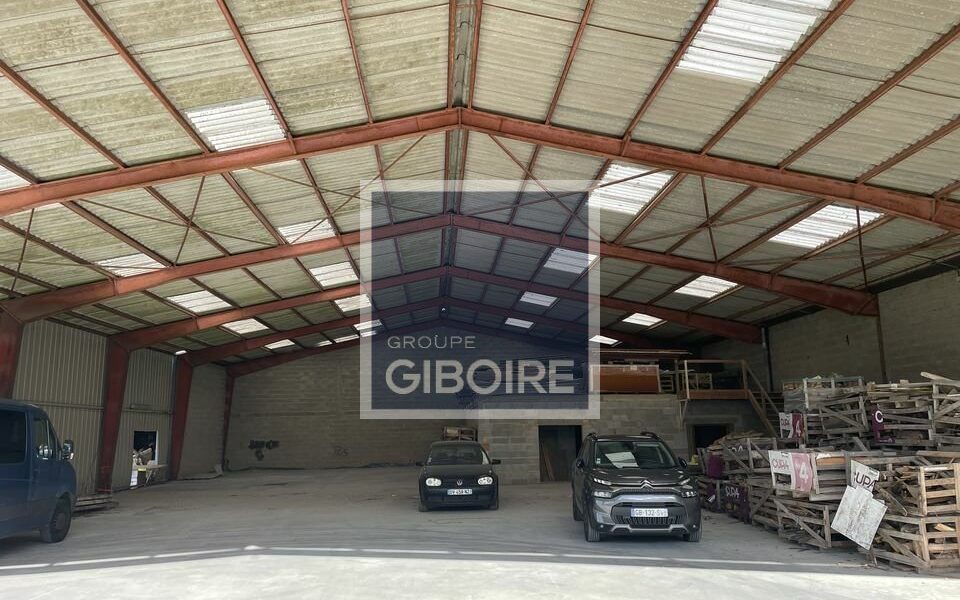 Local d'activites  - SAINT JACQUES DE LA LANDE (35.6887) - vue principale