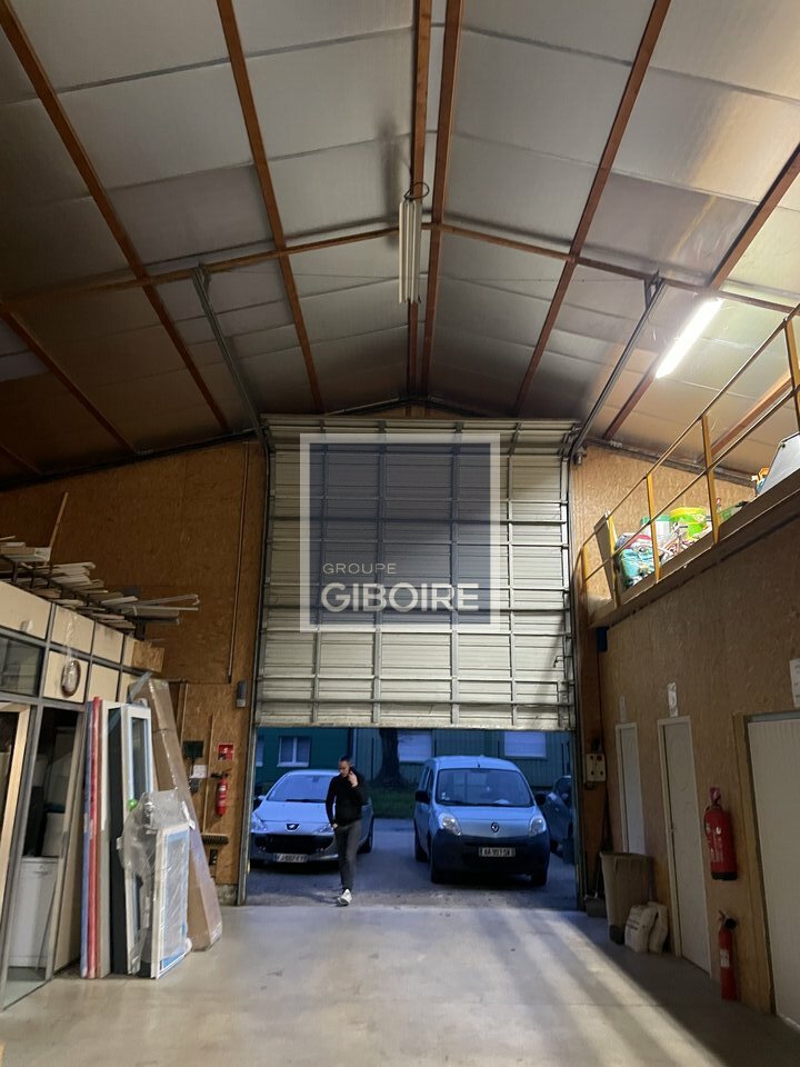 Local d'activites  - BETTON (35.6606) - 2