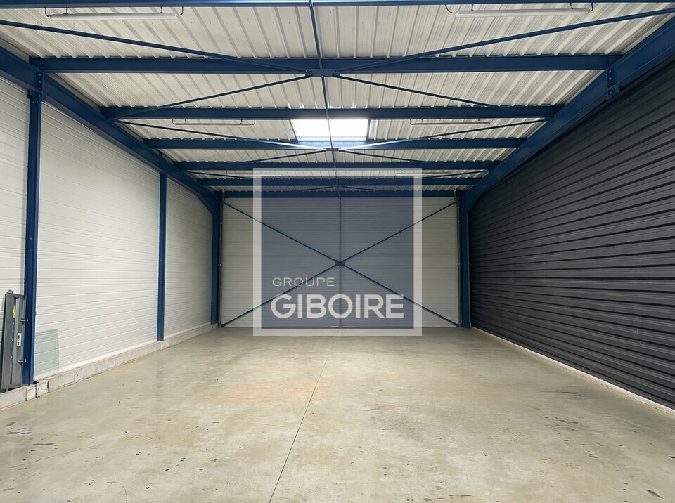 Local d'activites  - LES GARENNES SUR LOIRE (49.017493) - 1