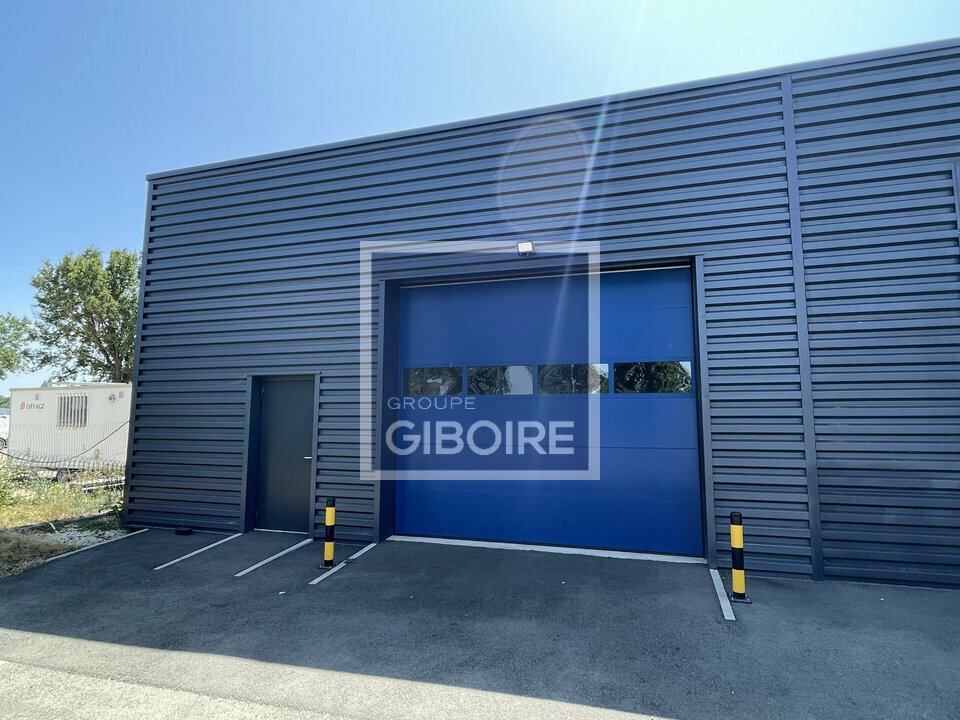 Local d'activites  - LES GARENNES SUR LOIRE (49.017493) - 2