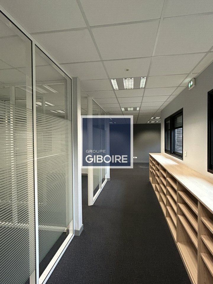 Local d'activites  - VEZIN-LE-COQUET (35.7324) - 11
