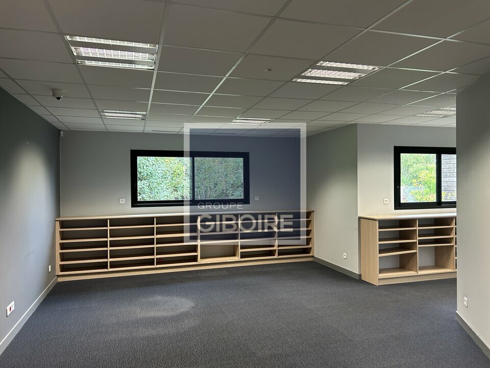 Local d'activites  - VEZIN-LE-COQUET (35.7324) - 14