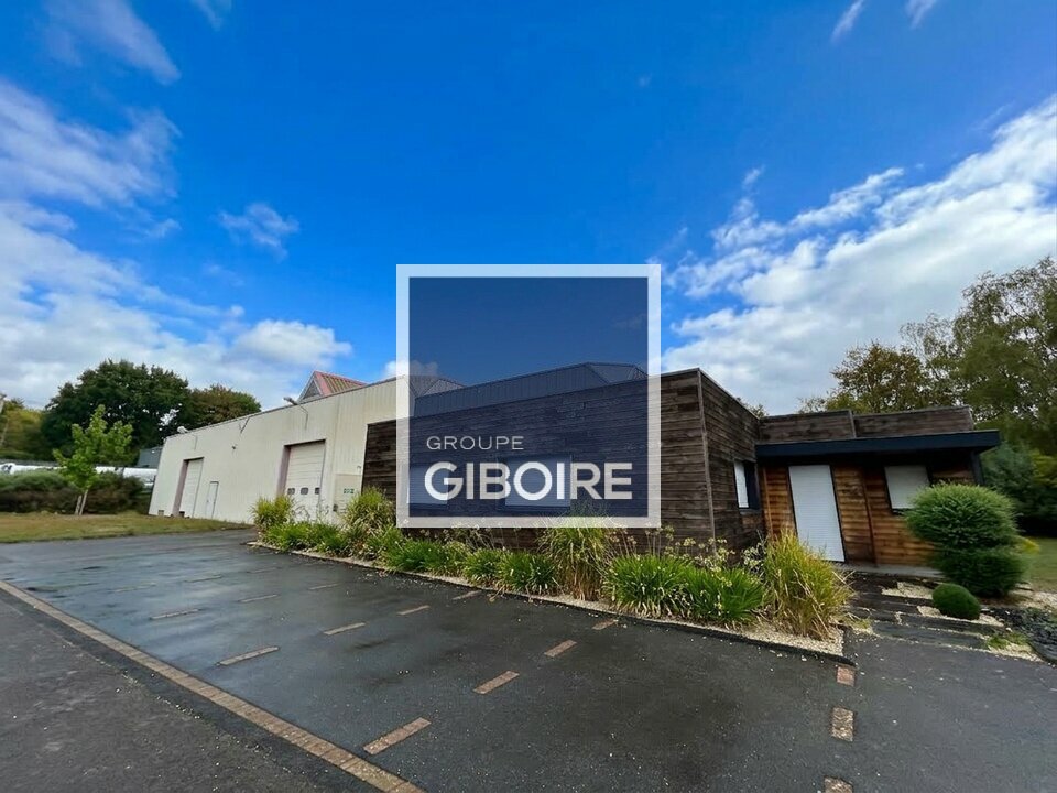 Local d'activites  - VEZIN-LE-COQUET (35.7324) - 4