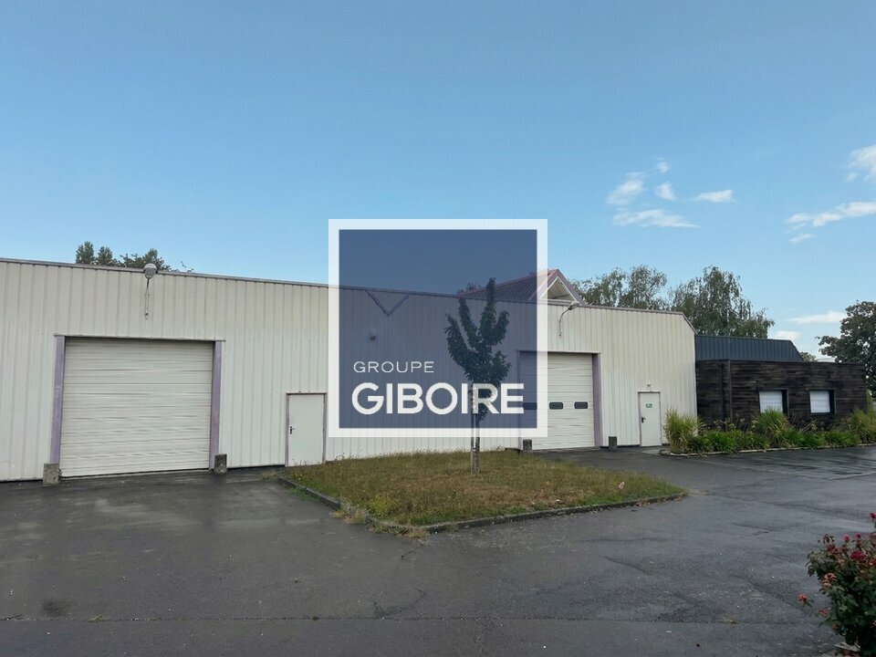 Local d'activites  - VEZIN-LE-COQUET (35.7324) - 1