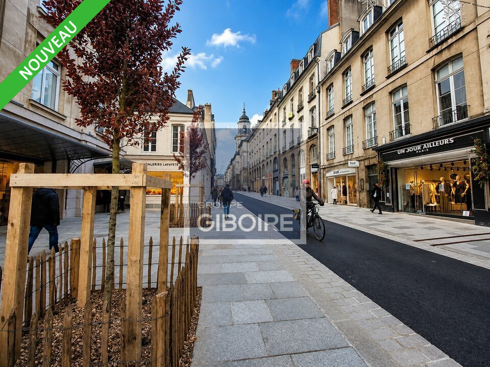 Local commercial - a louer  - RENNES (35.6724) - 1