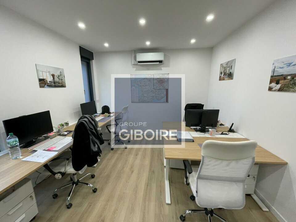 Local d'activites  - SAINT-BARTHLEMY-D'ANJOU (49.017490) - 5
