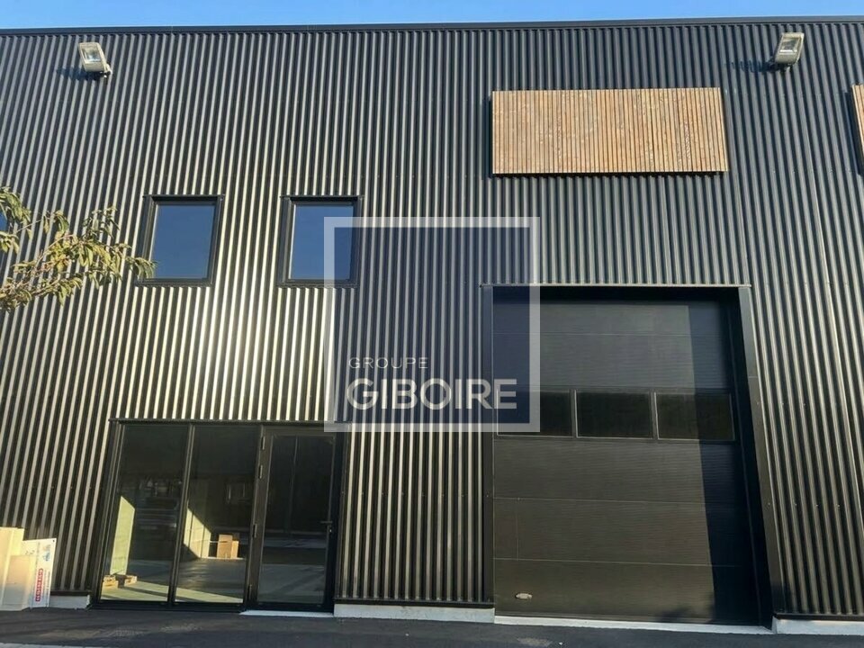 Local d'activites  - LA MEZIERE (35.7370) - 1