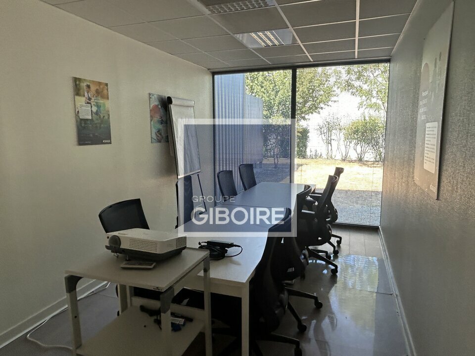 Local d'activites  - SAINT-JACQUES-DE-LA-LANDE (35.7261) - 6