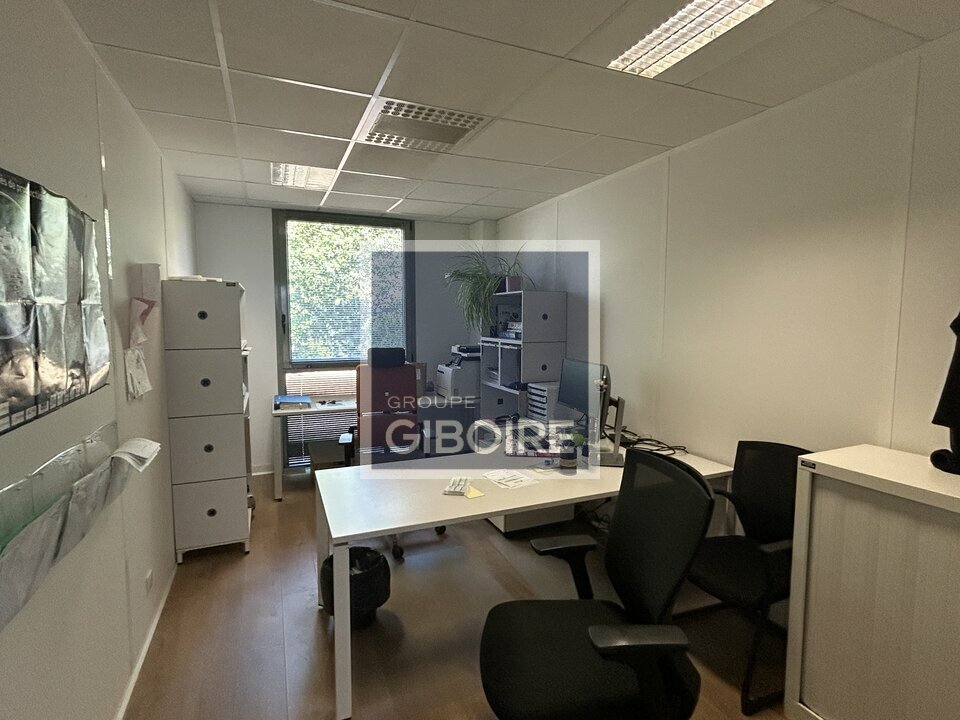 Local d'activites  - SAINT-JACQUES-DE-LA-LANDE (35.7261) - 9