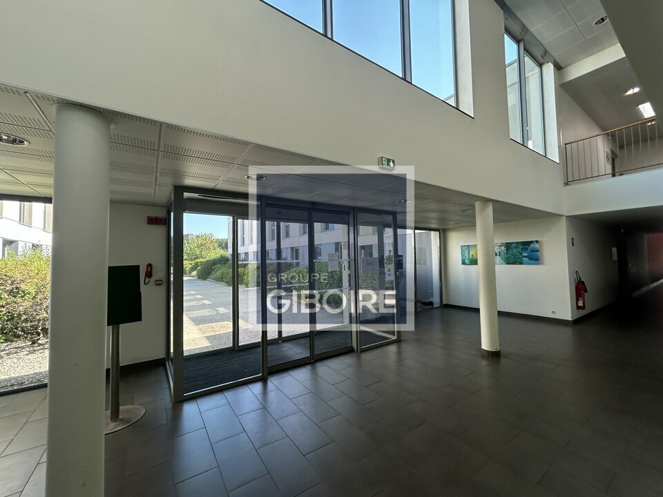 Local d'activites  - SAINT-JACQUES-DE-LA-LANDE (35.7261) - 2