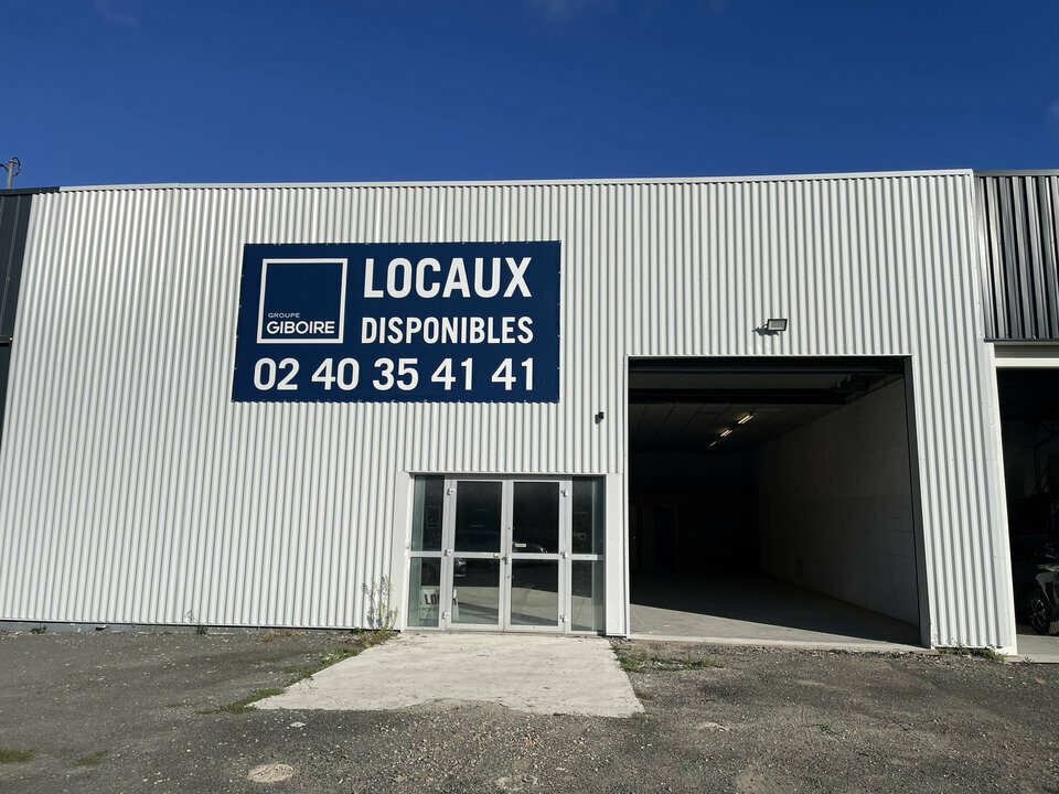 Local d'activites  - SAINT JEAN DE LINIERES (49.017462) - 1