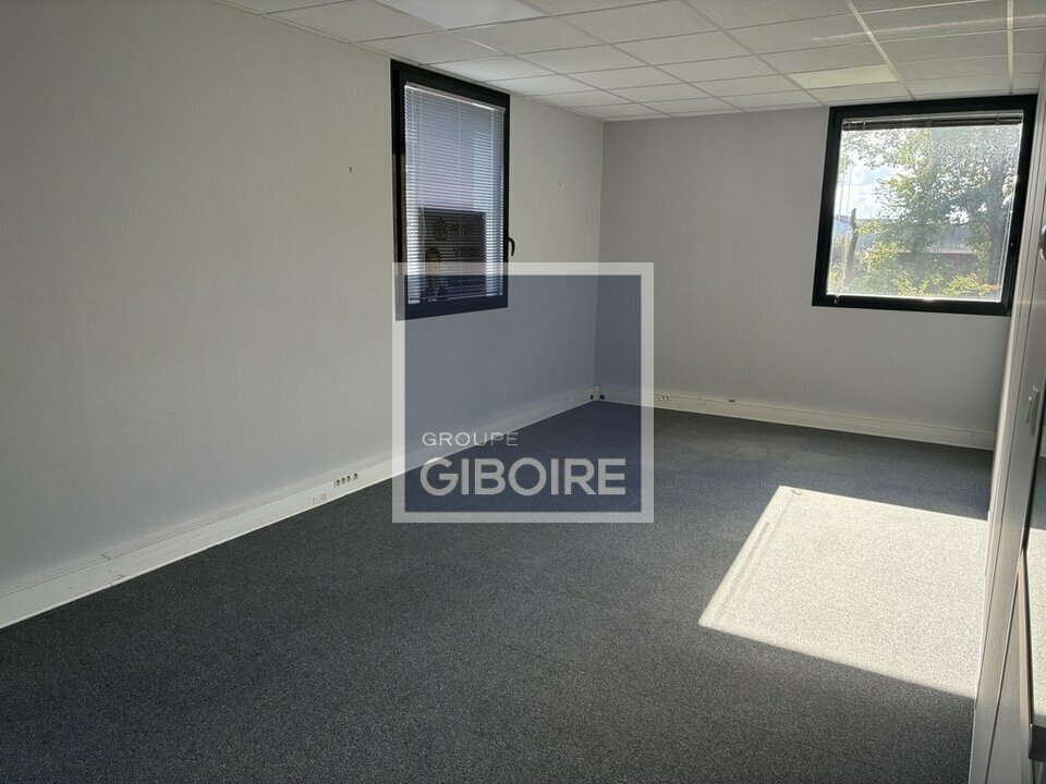 Bureaux  - CHARTRES DE BRETAGNE (35.7418) - 3