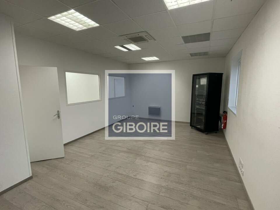 Local d'activites  - CESSON SEVIGNE (35.7239) - 7