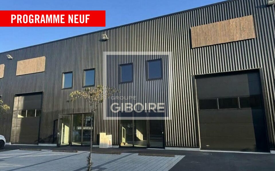 Local d'activites  - LA MEZIERE (35.6870) - vue principale