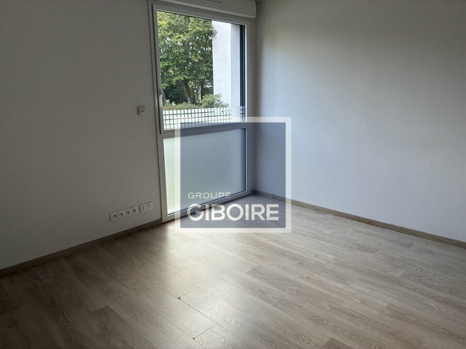 Bureaux  - LE RHEU (35.7375) - 6