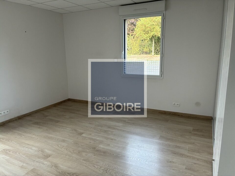 Bureaux  - LE RHEU (35.7375) - 7